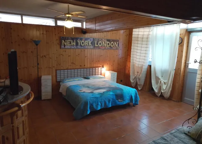 Casa Alba * 奥尔巴萨诺